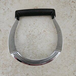 Vintage U.S.A Ekco Dough Blender Chromium Plated Pastry Cutter Black Handle